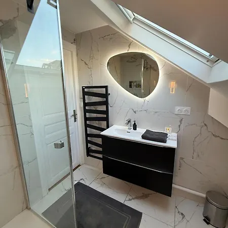 Charme Et Confort Au Coeur De Villa Maisons-Laffitte